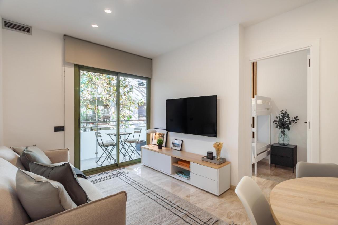 Cozy Les Corts Apartment Barcelona